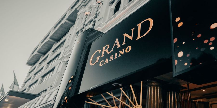 main entrance to Grand Casino Dunedin