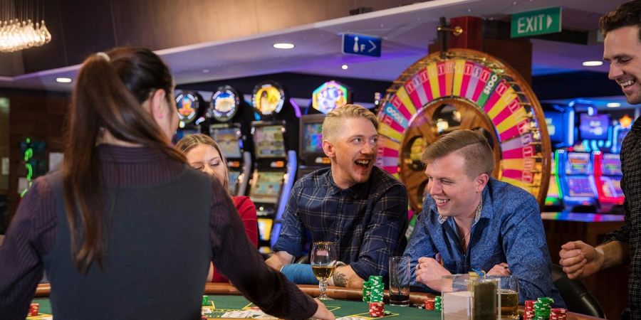 queenstown casino table games